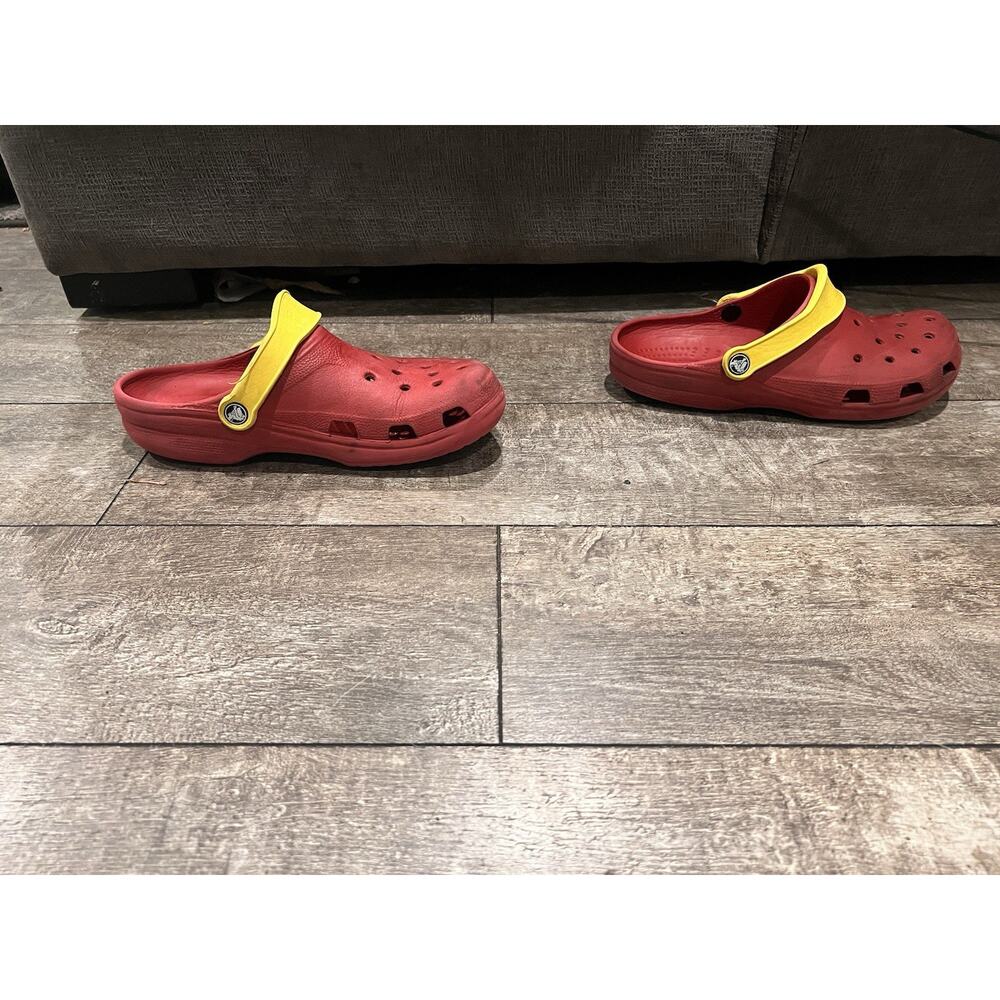 Crocs Classic Shoe Size 10.5 Red - Picture 5 of 13